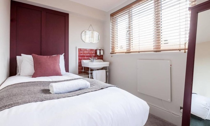 Cambridge City Centre House | Single Room at Regency Guest House