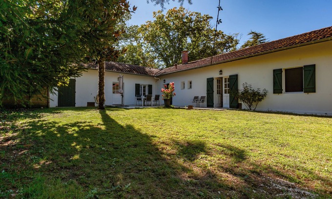Aureilhan House | Single-storey Landes house in a large forest park by the lake, 8km to the ocean