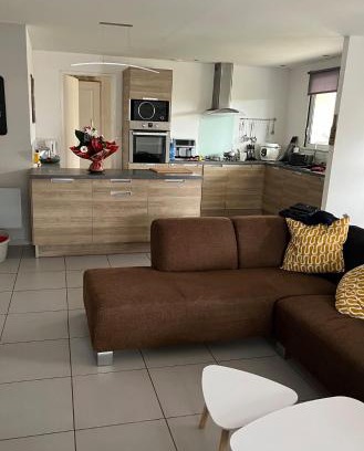 Pia Villa | Single-story villa with pool