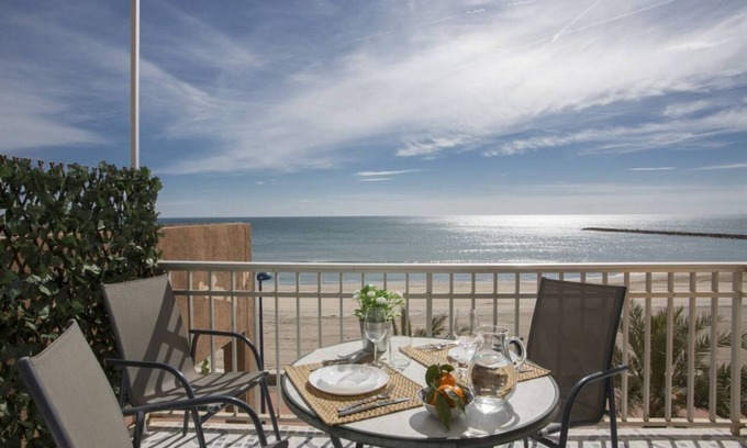 Puzol Apartment | Singular Stays El Faro