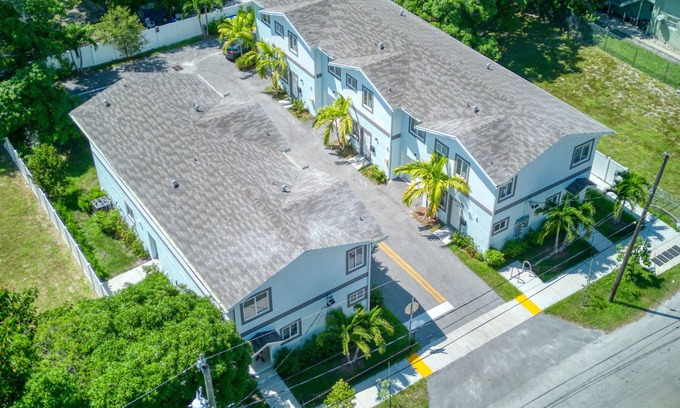 Downtown Fort Lauderdale Villa | Sistrunk Shades Entire Compound 5 Homes 50 Guests in Downtown Fort Lauderdale FL