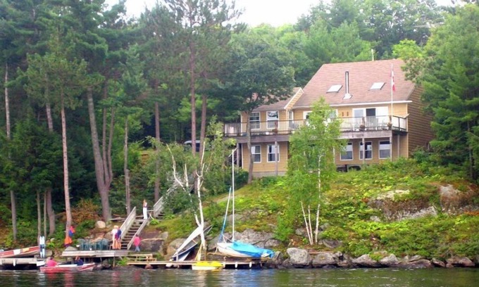 The Archipelago Cottage | Six bedroom cottage with stunning view of lake