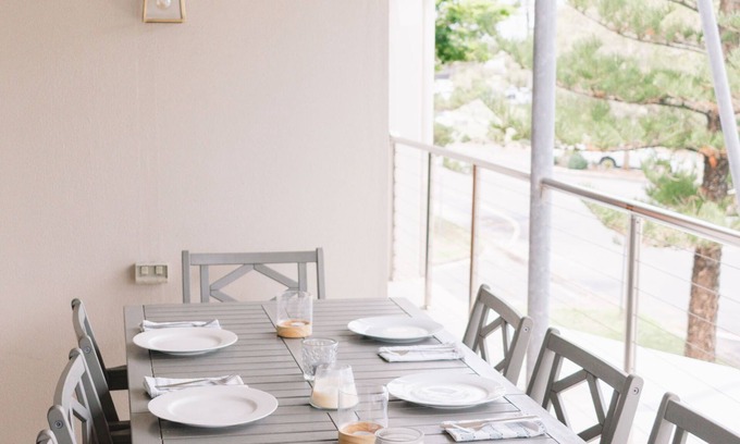 Yamba Apartment | Six River, Conveniently located one street from the CBD