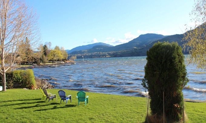 Okanagan-Similkameen House | Skaha Lakefront home, Large covered deck,