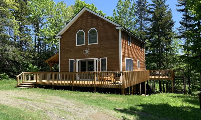 West Dover House | Ski Chalet - 1/4 mile from Mount Snow