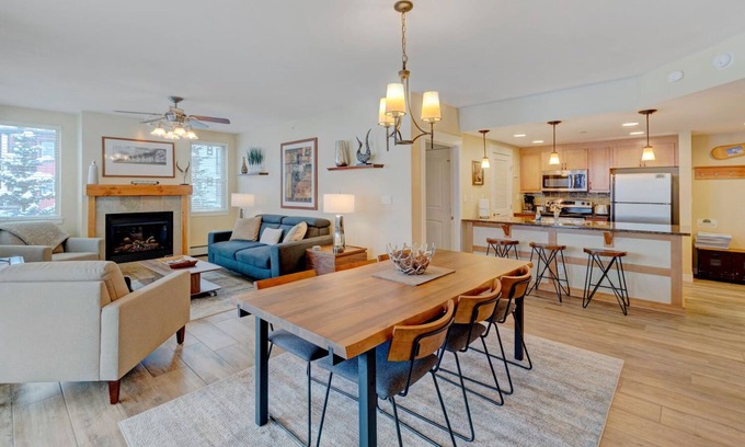 Winter Park House | Ski In Out Luxury Condo 4475 I Huge Hot Tub I Great Views I Best Price I Discounted Attractions