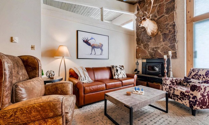 Steamboat Springs Condo | Ski-In/Out Mountain Condo w/Pool & Spa #1007