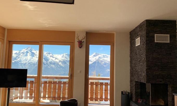 Veysonnaz Apartment | Ski-In, Ski-Out 4, Veysonnaz