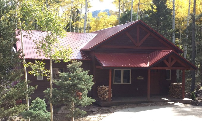 Angel Fire House | Ski-in, Ski-out Cabin, Beautiful Mountain Retreat on the Heading Home Ski Run