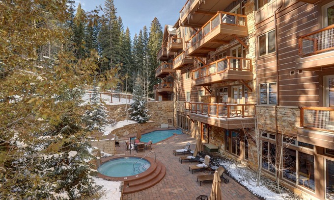River Run Condo | Ski-In/Ski-Out Condo Pool, Hot Tub, BBQ + Fire Pit