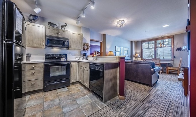 Winter Park Condo | Ski in/Ski out condo w/great views. Overlooking the slopes. Access to hot tub