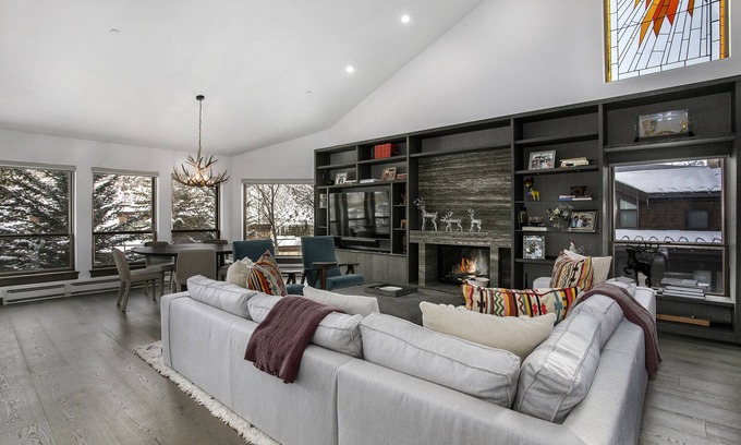Vail Condo | Ski-In Ski-Out Northwoods Condo Willow 414-Private Gated Community