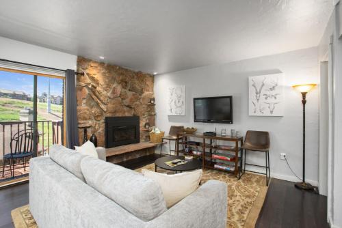 Steamboat Springs House | Ski In, Ski Out, Ski Slope Views, California King, Recently Renovated