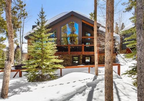 Four O'Clock House | Ski Inn home
