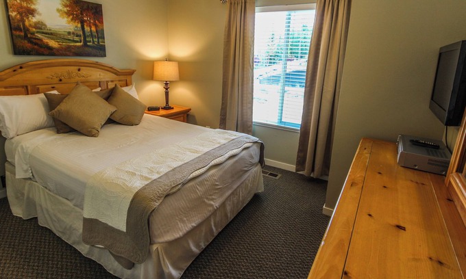 North Park City Cabin | Skiers Lodge 1Bdr 1Bath Sleeps 4, Park City, UT 12/27/24-1/3/25 New Year Holiday