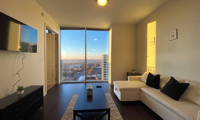 Downtown Apartment | Sky high Apartment in the heart of Downtown Raleigh
