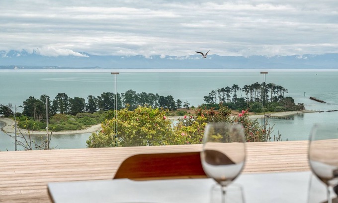 Britannia Heights House | Sky High Retreat Nelson