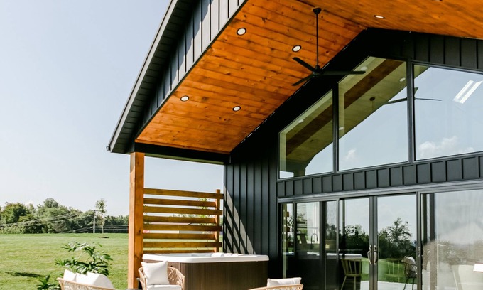 Millersburg Cabin | Sky Ridge-The Dawn/Brand New Cabin in Amish Country w/Hot tub