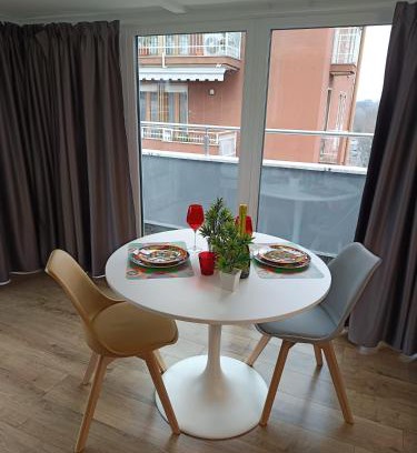 Lambrate Bed & Breakfast | Sky View apartment with Swimming pool, AC, Wifi, M2