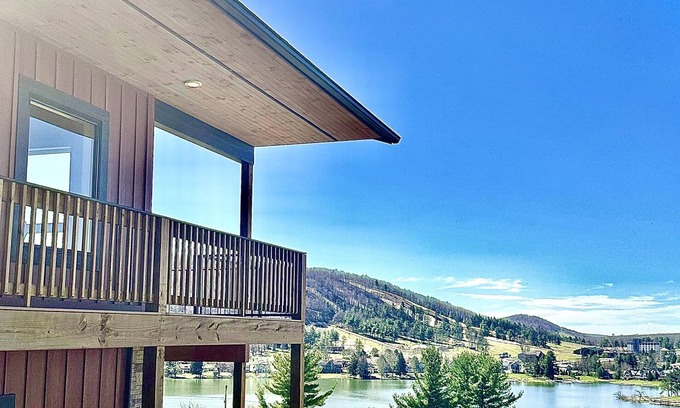 McHenry House | Sky Watcher Chalet 215 Fairgate