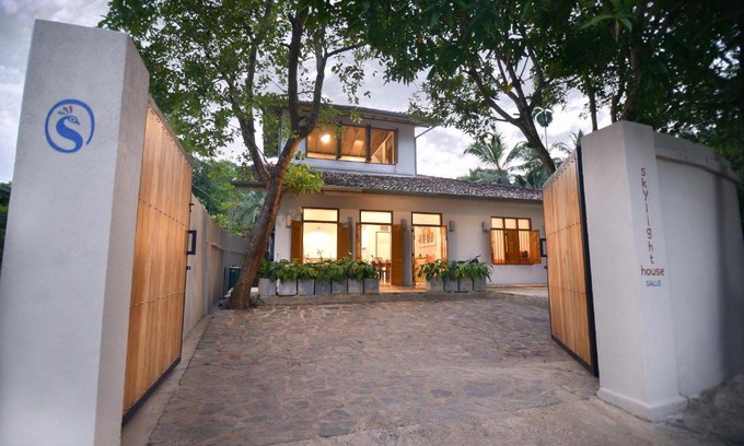 Unawatuna House | Skylight House