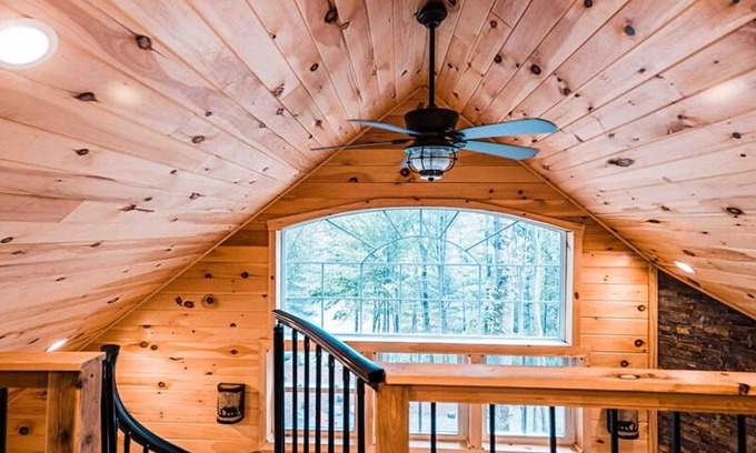 Belgrade House | Skyview Treehouse-amazing Views Of Belgrade Stream