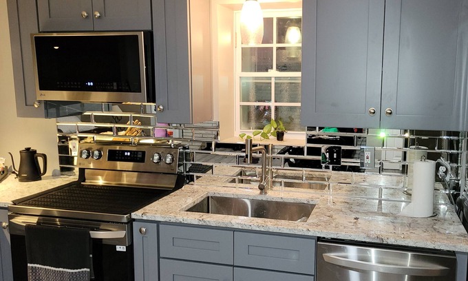 Mableton Apartment | Sleek and stylish studio in Mableton