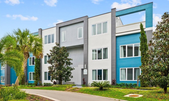 Historic Downtown Kissimmee Condo | Sleek Condo with Pool Table near Disney with Resort & Waterpark Access - B26-208
