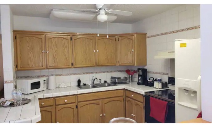 Biggs Field Condo | Sleek in the City