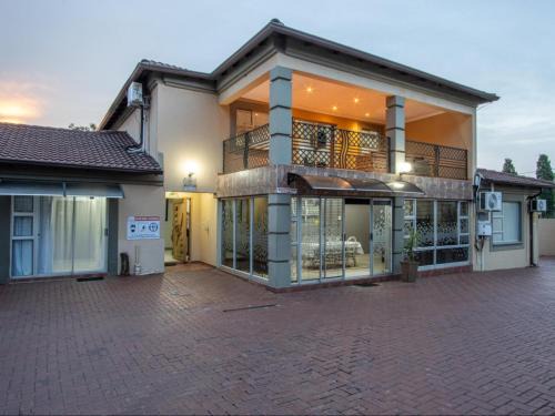 Newcastle House | Sleep in Beauty Guesthouse