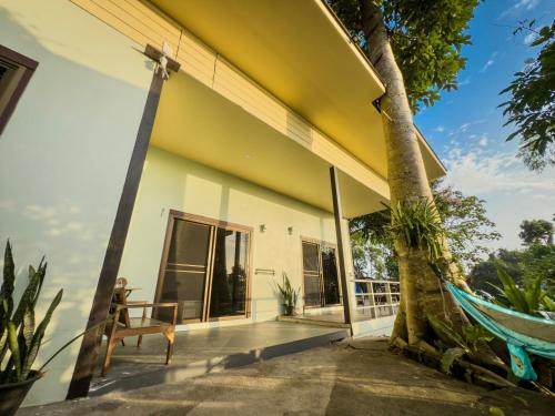 Bai Lan House | Sleep Inn - Lonely Beach