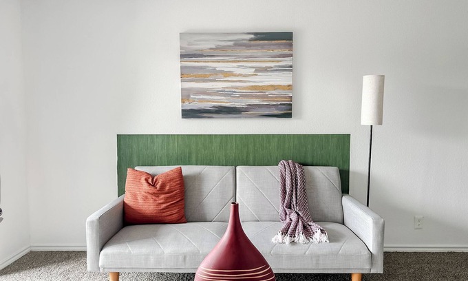 Windsor Park Apartment | Sleepover : Homey 1BA/BA + Gym - Austin TX