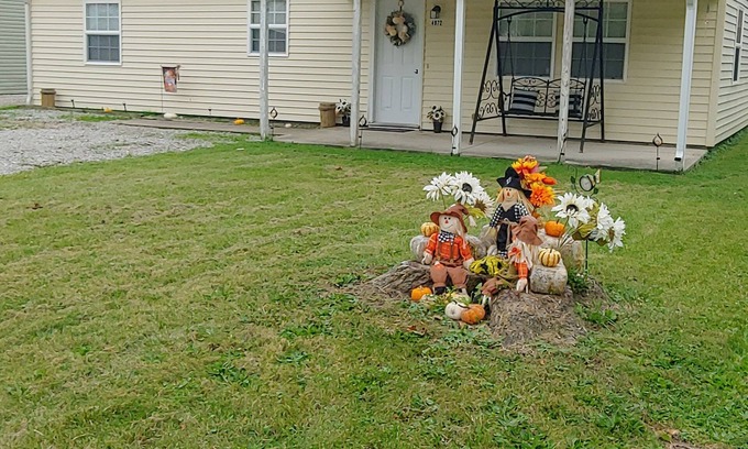 Port Clinton Cabin | Sleeps 1 to 8 Daily or weekly home rental 5 miles from downtown Port Clinton.