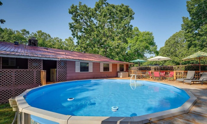 Diamond City House | Sleeps 12 + Bull Shoals + Pool + Boat Parking + Branson + Scenic Drive