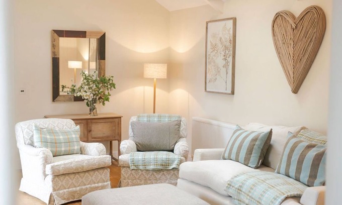 Truro House | Sleeps 4, Dog friendly, Perfect retreat for families