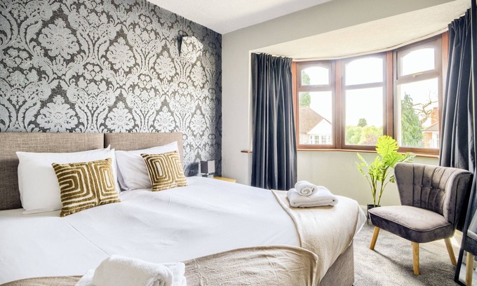 Weston by Wellend House | Sleeps 5 | Unli Wi-fi | Driveway |Full Kitchen