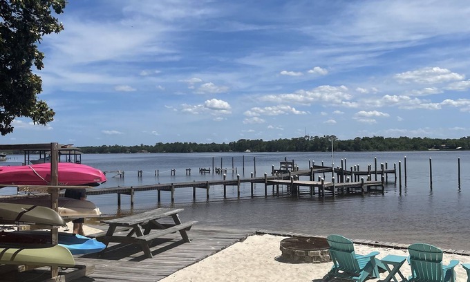 Navarre House | Sleeps 6- 2 bedrooms with private baths, crib, bay access, pool, mins to Beach!