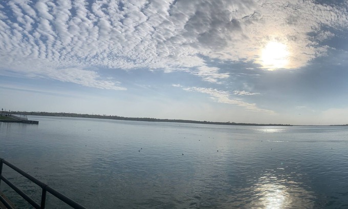 Buffalo Villa | Sleeps 6 Buffalo N.Y. 19min from Niagara Falls beautiful sunsets