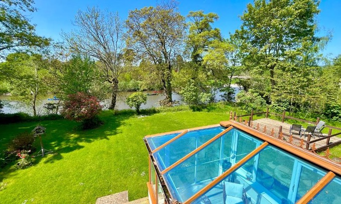 Glasbury House | Sleeps 8 River Retreat in Glasbury, Hay & Brecon