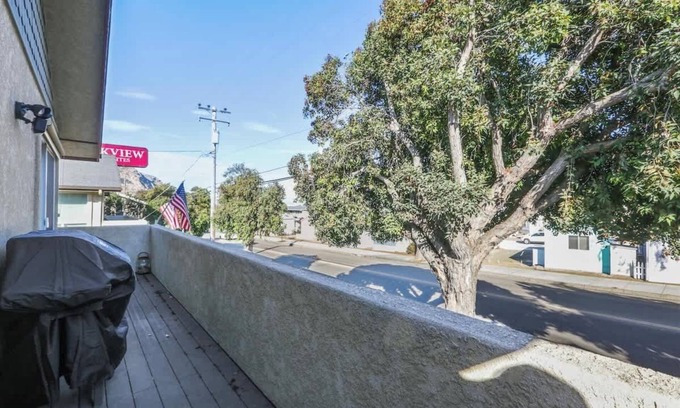 Morro Bay House | Slice of Paradise Steps to Morro Rock