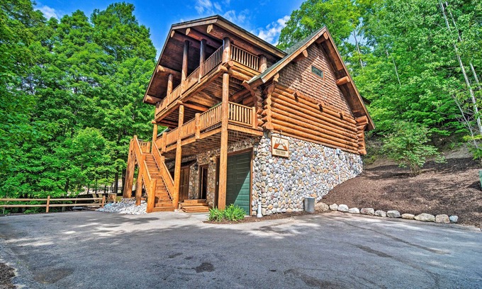 Bellaire House | Slope-Side Serenity: Ultimate Ski & Golf Chalet Sanctuary