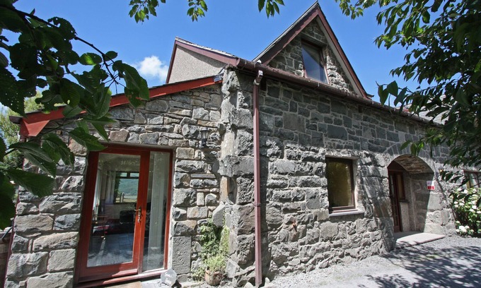 Dolgellau House | Small Barn - Spacious house close to attractions in Snowdonia National Park