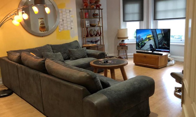 Cliftonville House | Small cosy double room