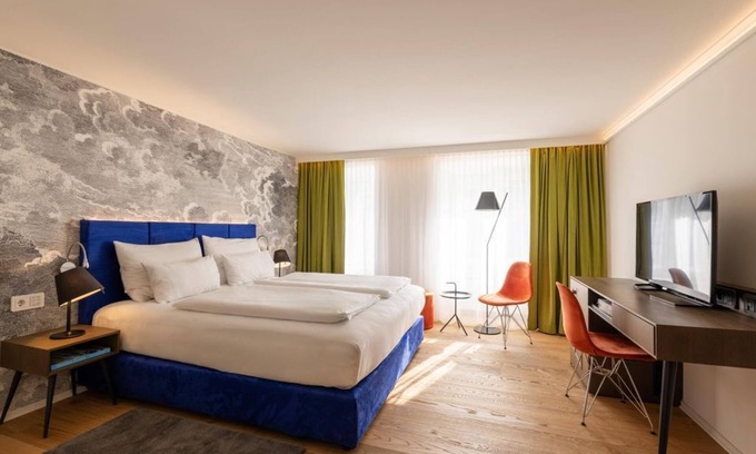 City Centre Salzburg House | Small double room with old town view - Hotel Stein