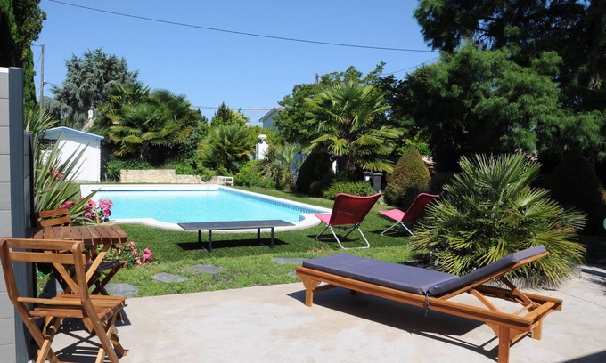 Pessac House | SMALL EXOTIC CORNER FACING POOL, SECURE PARKING