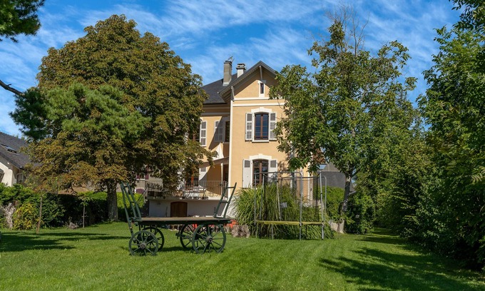 Myans Cottage | Small House 'Gite De Myans 15 People' with Mountain View, Private Terrace and Wi-Fi