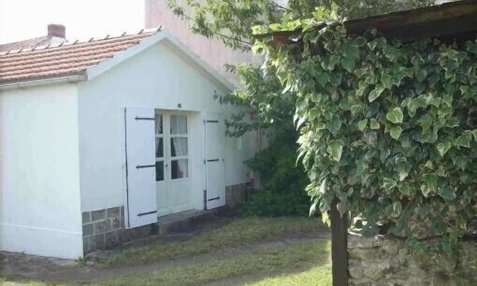 Barbatre House | Small house in Barbâtre on the island of Noirmoutier. Wireless