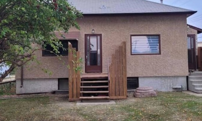 Wainwright House | Small House in Downtown Wainwright