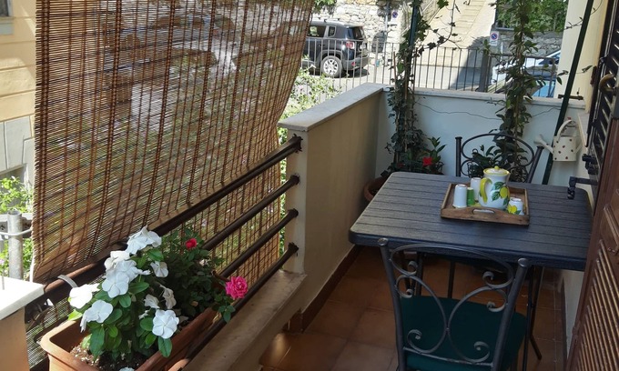 La Spezia Historic Centre Apartment | Small Luxury House CIN IT011015C2YON4DQUH