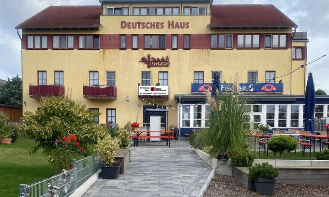 Ostseebad Wustrow Apartment | Small vacation room directly at the harbor of Wustrow